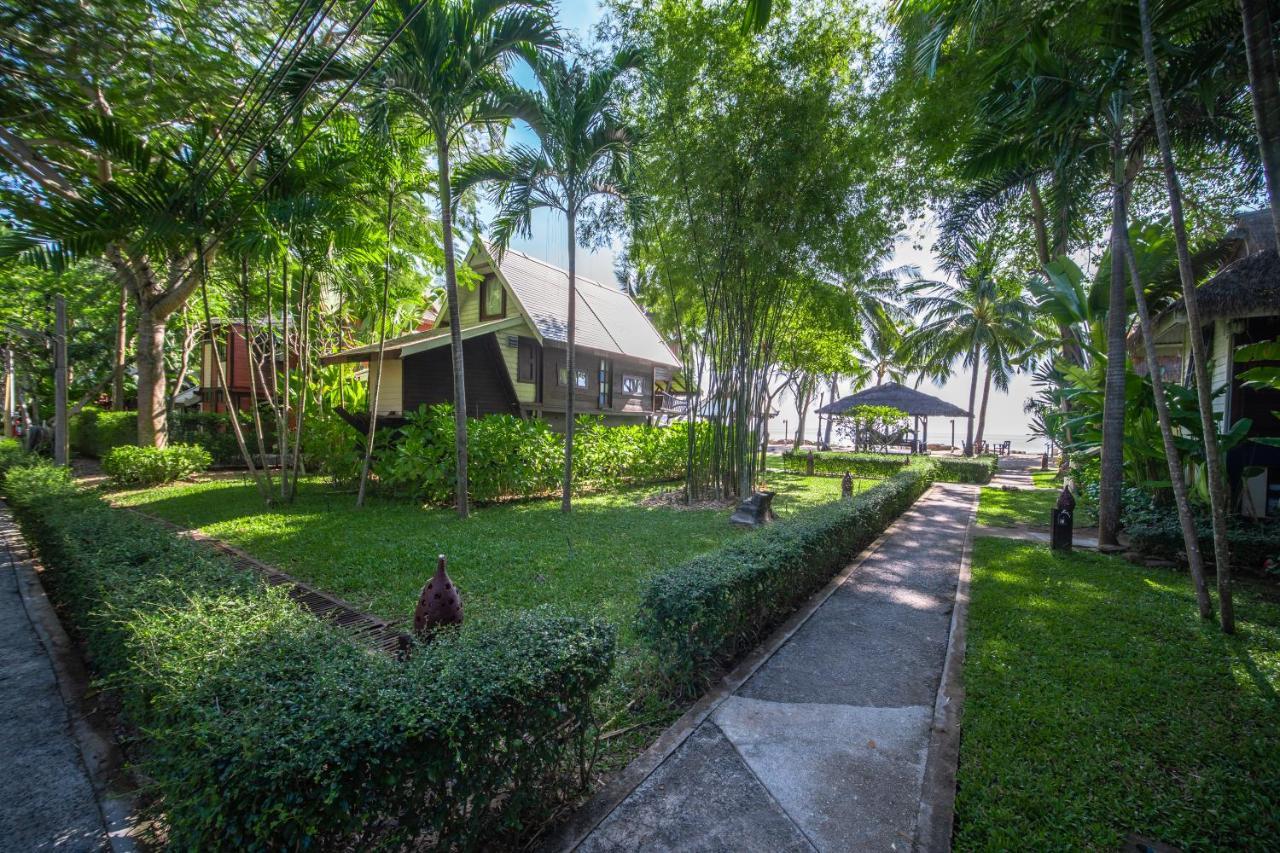 Baan Thong Ching Resort Khanom Exteriör bild