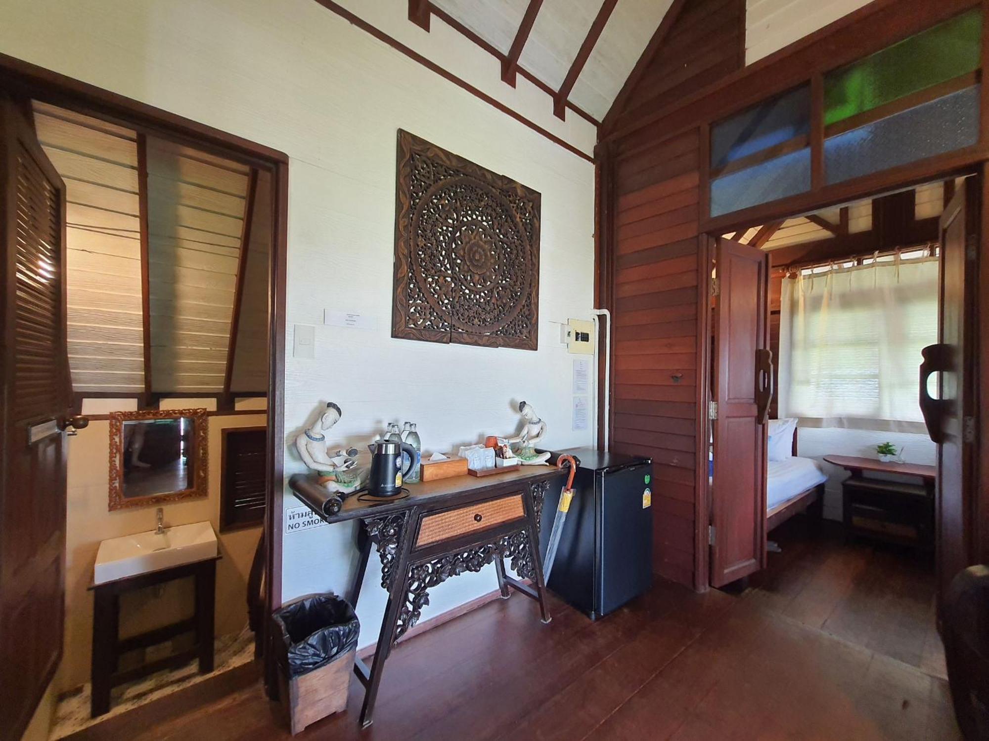 Baan Thong Ching Resort Khanom Exteriör bild
