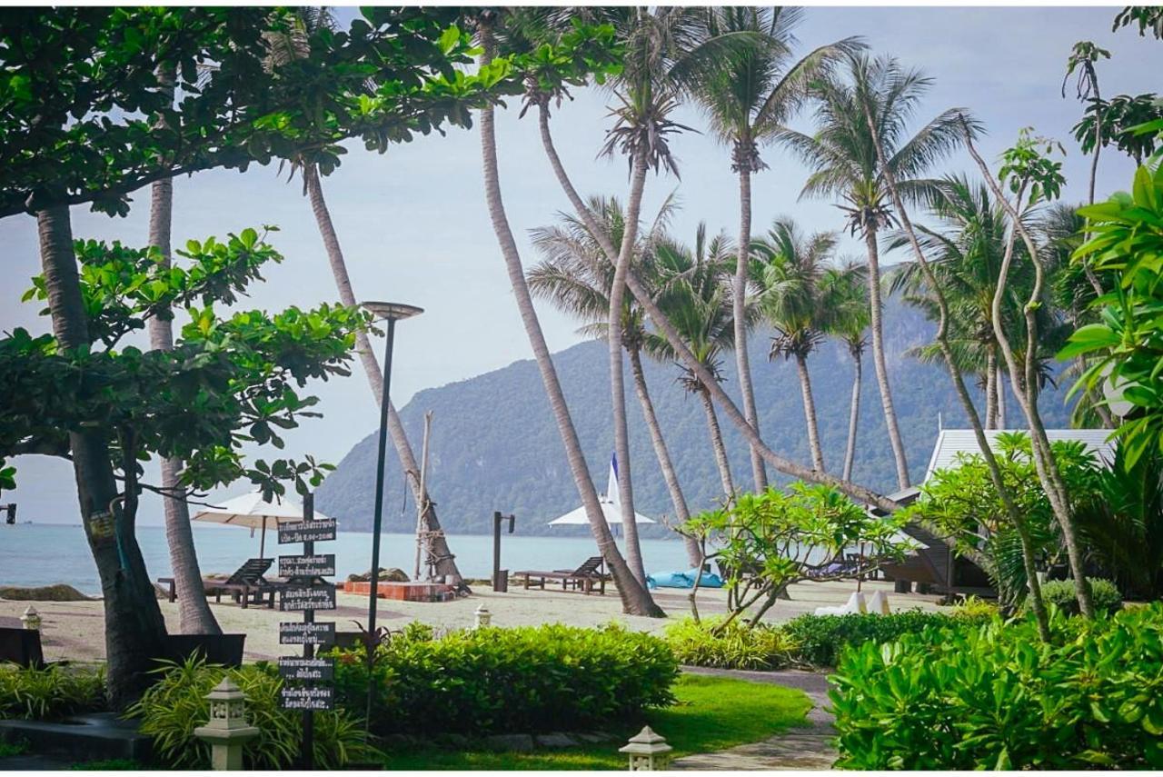 Baan Thong Ching Resort Khanom Exteriör bild
