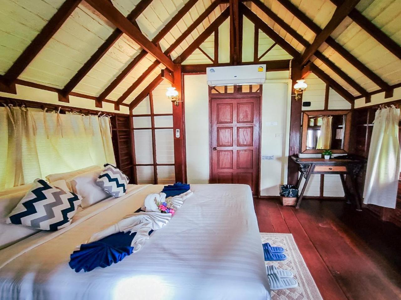 Baan Thong Ching Resort Khanom Exteriör bild