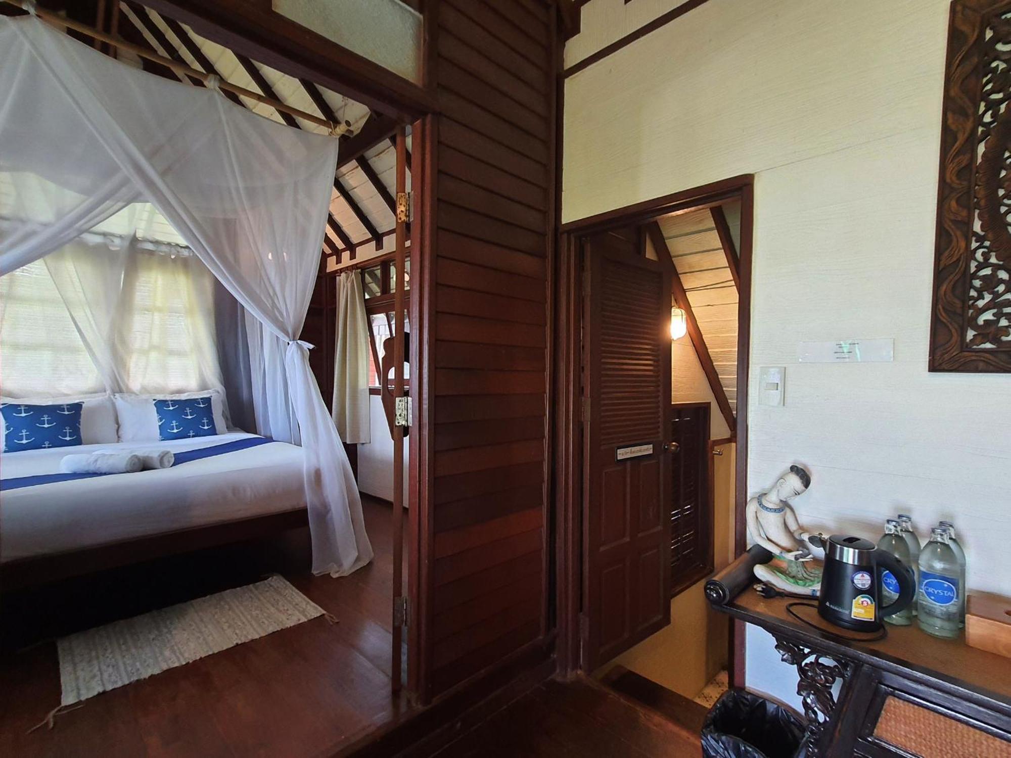 Baan Thong Ching Resort Khanom Exteriör bild